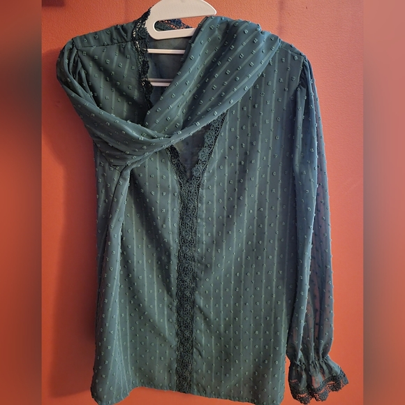 💵3/$20 Green Dot Crochet V-Neck Blouse For Women Size Large - Picture 10 of 14